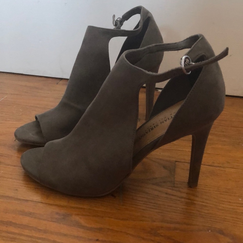 Open-toed 3” heels.